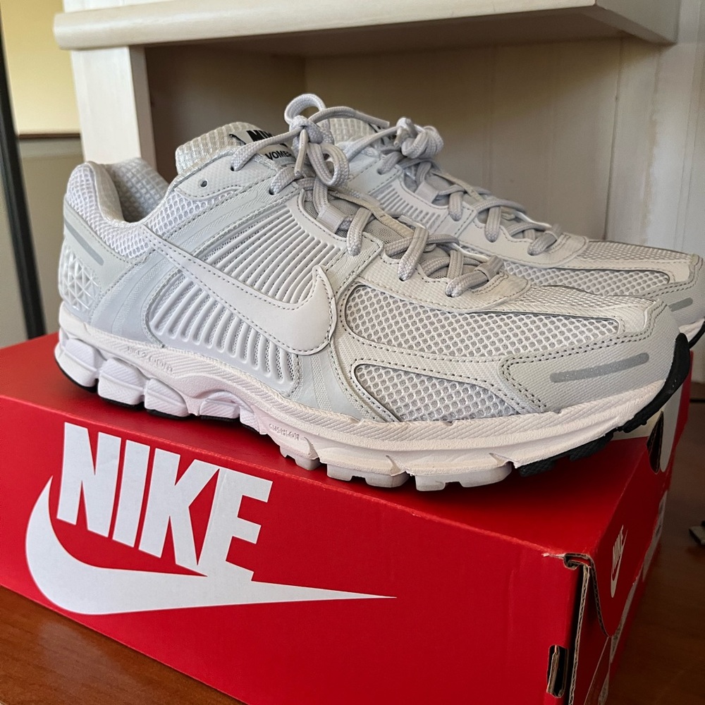 Nike Zoom Vomero 5 Vast Gray